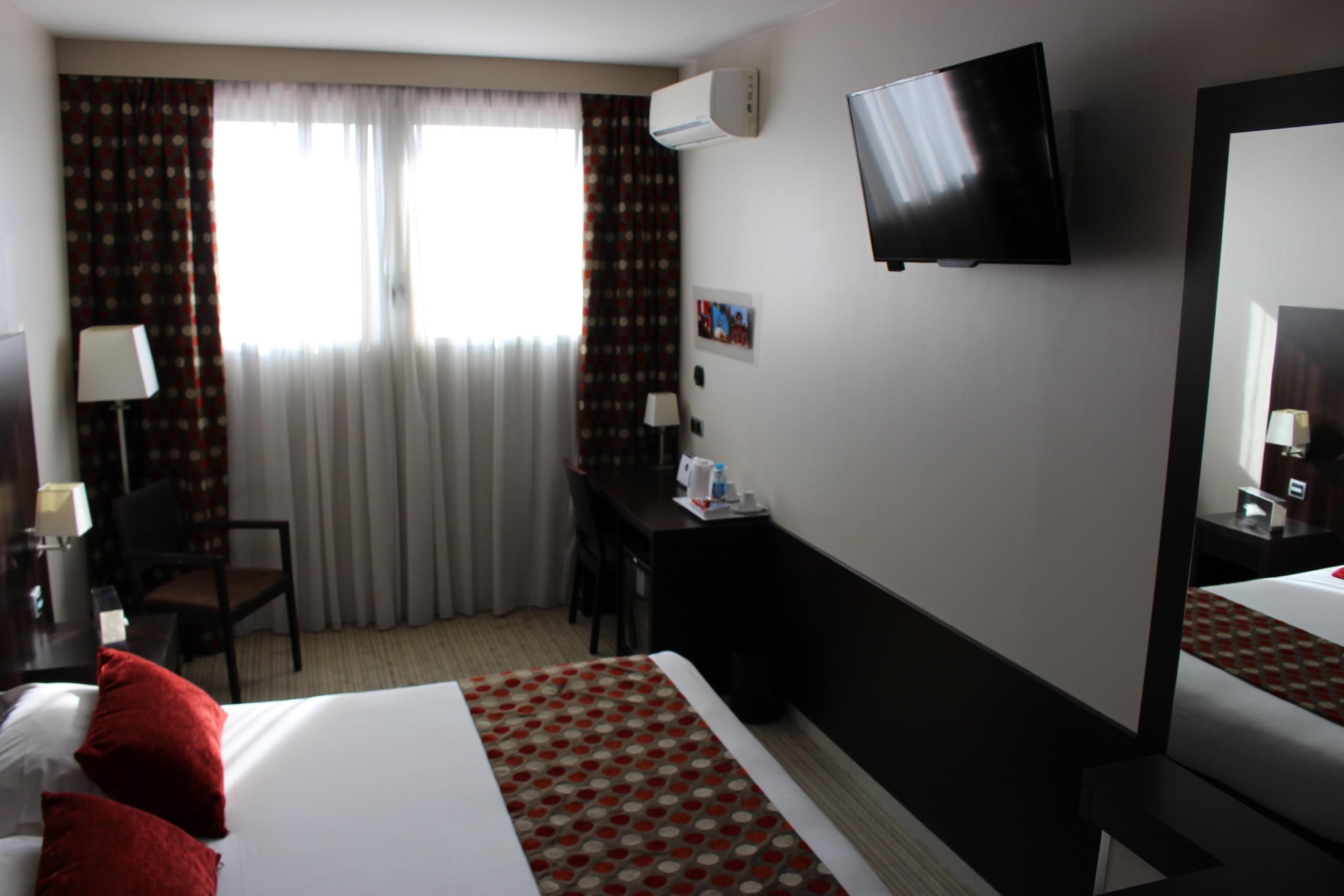 Best Western Hotel Des Barolles - Lyon Sud Brignais Exteriör bild