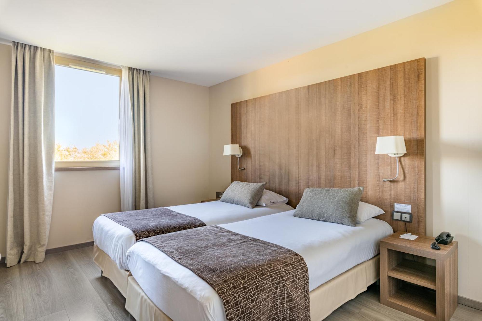 Best Western Hotel Des Barolles - Lyon Sud Brignais Exteriör bild
