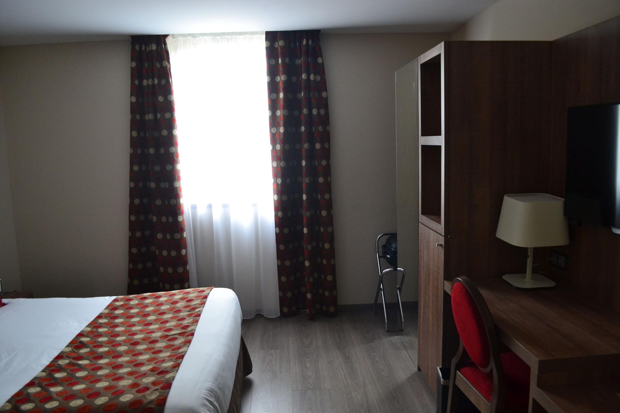 Best Western Hotel Des Barolles - Lyon Sud Brignais Exteriör bild