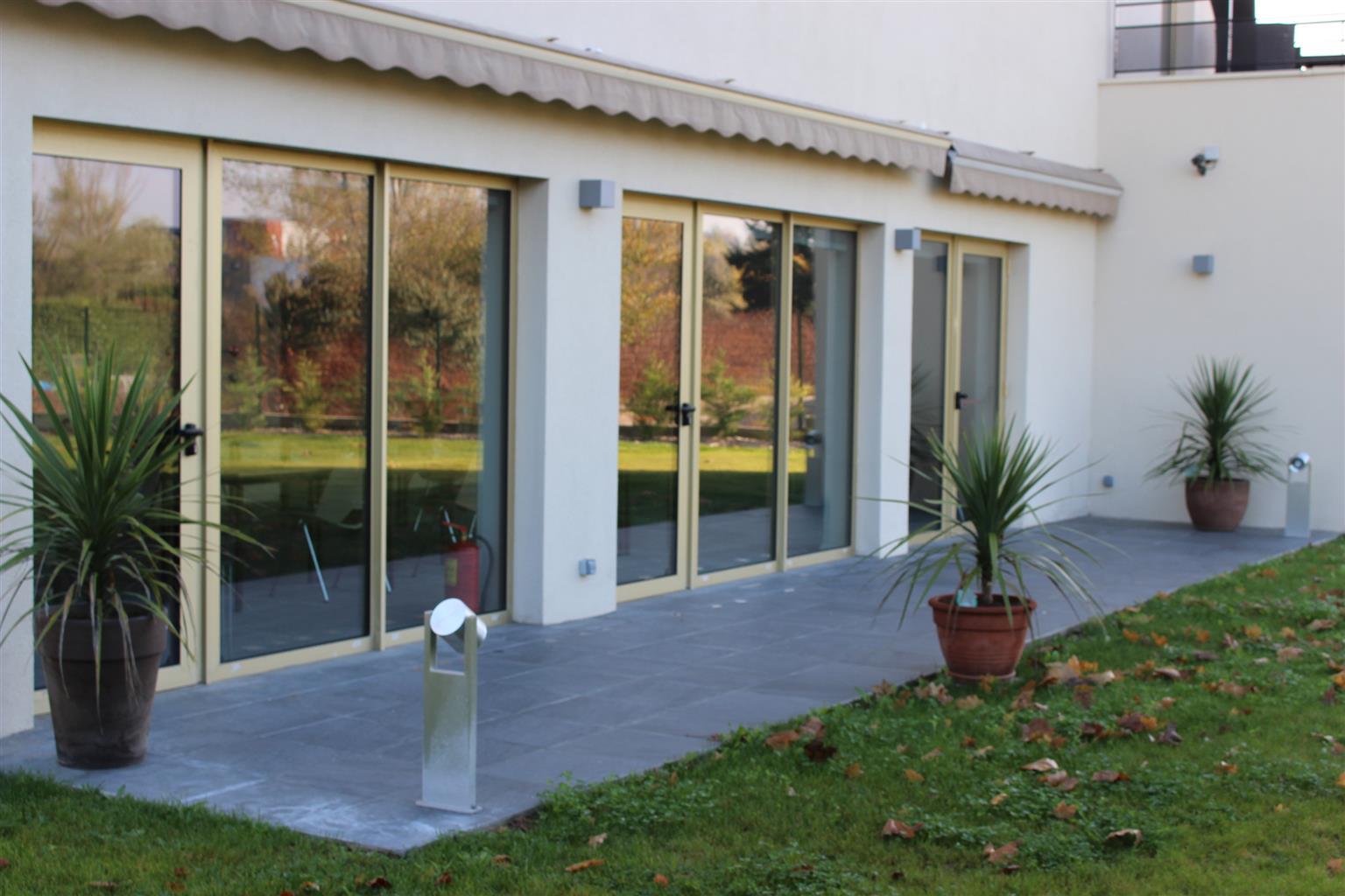 Best Western Hotel Des Barolles - Lyon Sud Brignais Exteriör bild